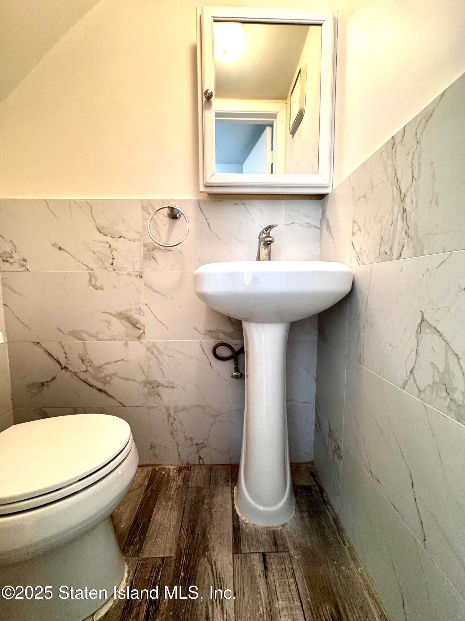 92 Wolkoff Ln, Staten Island, NY 10303 photo