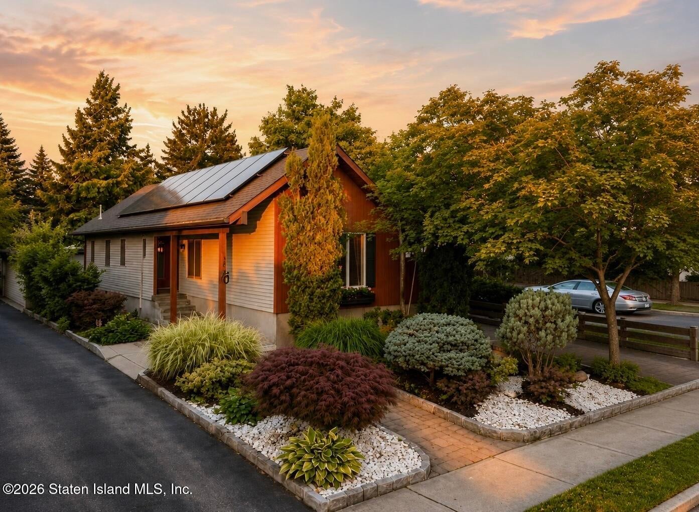 96 Mcarthur Ave, Staten Island, NY 10312