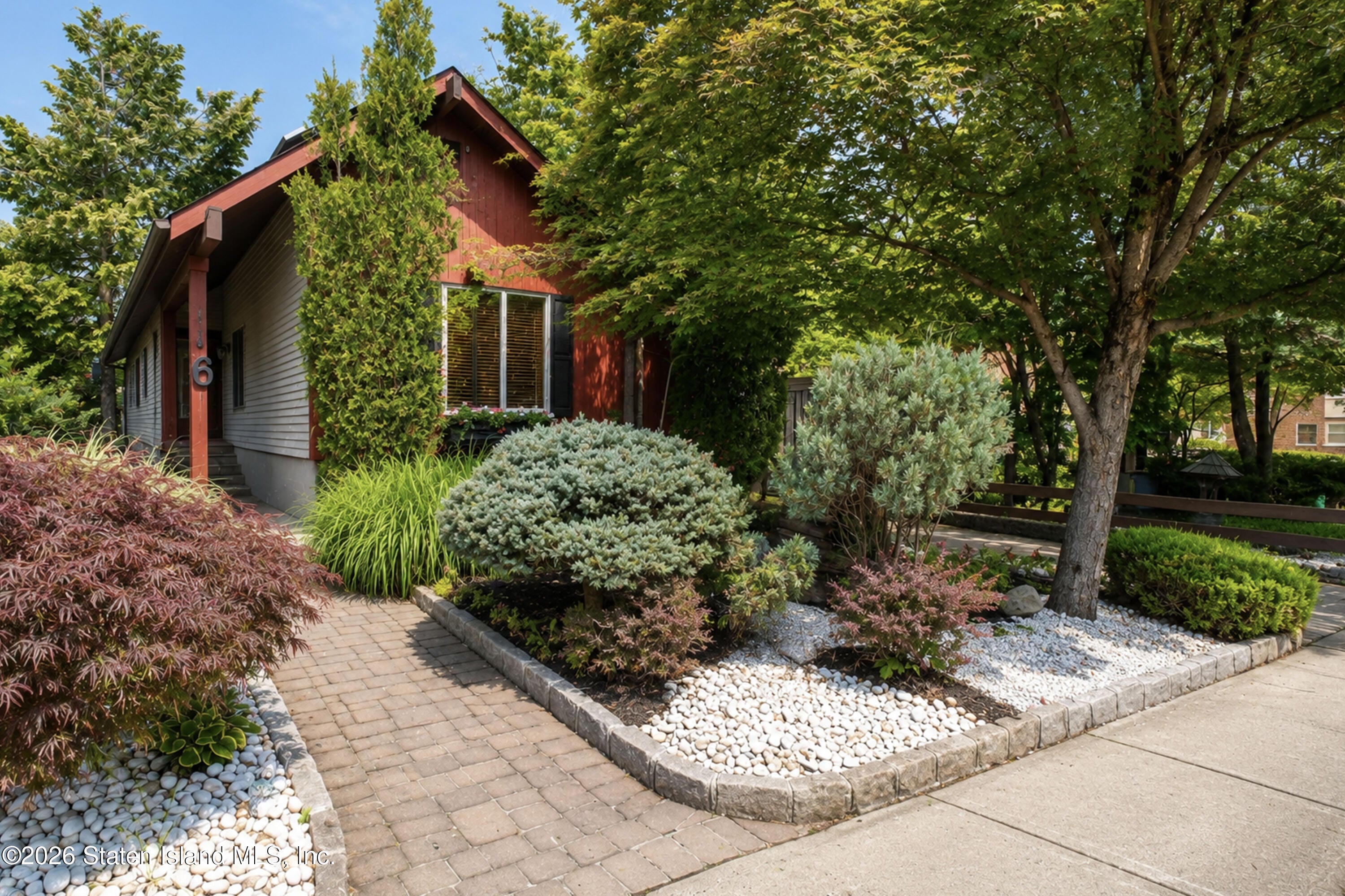 96 Mcarthur Ave, Staten Island, NY 10312 photo
