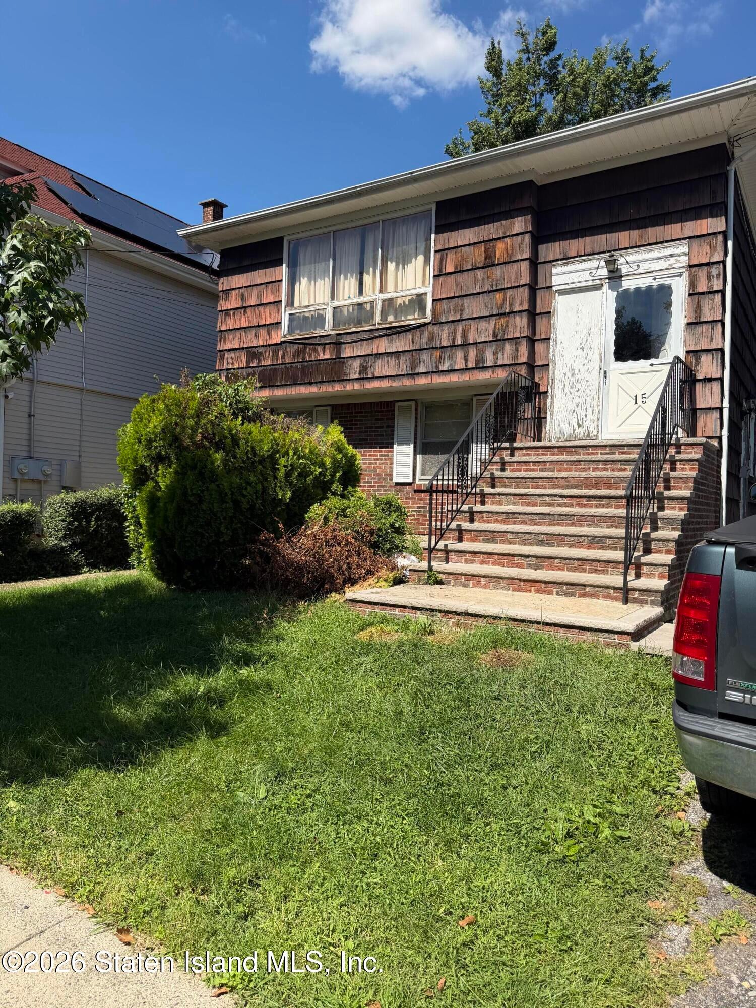 15 Algonkin St, Staten Island, NY 10312