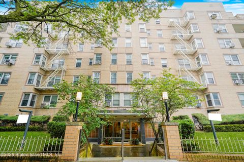 Condominium in Brooklyn NY 1250 Ocean Parkway #6a.jpg