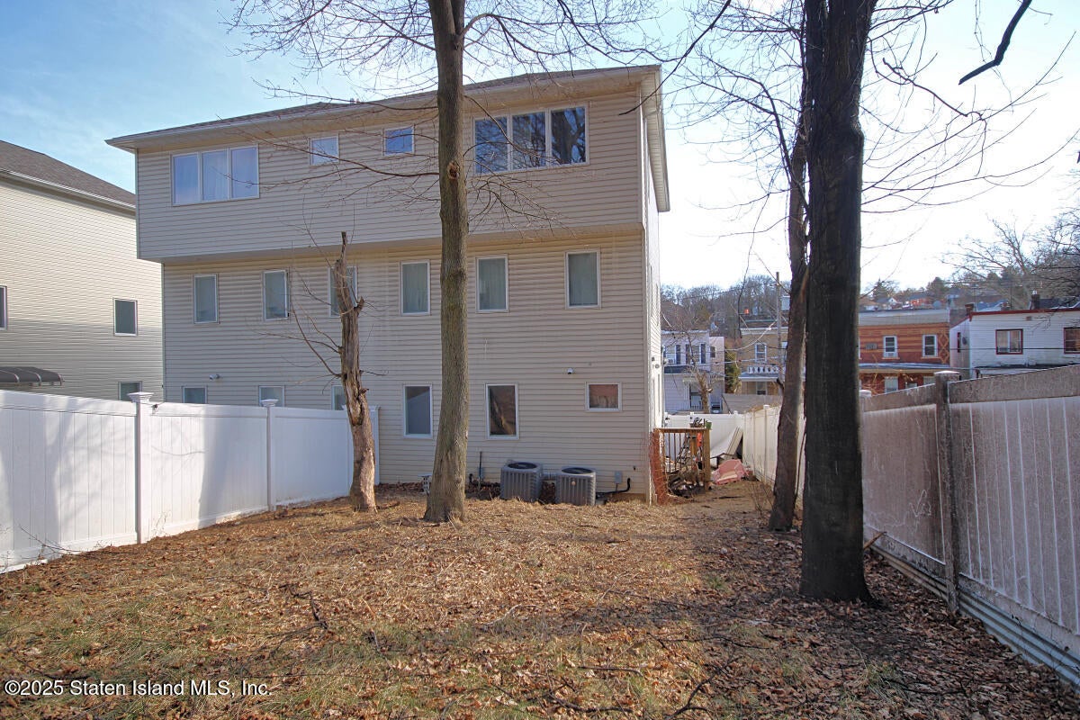139 Brighton Ave, Staten Island, NY 10301 photo