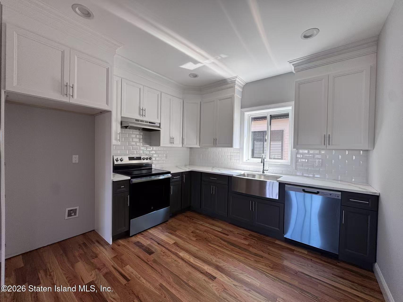 262 Armstrong Ave, Staten Island, NY 10308 photo