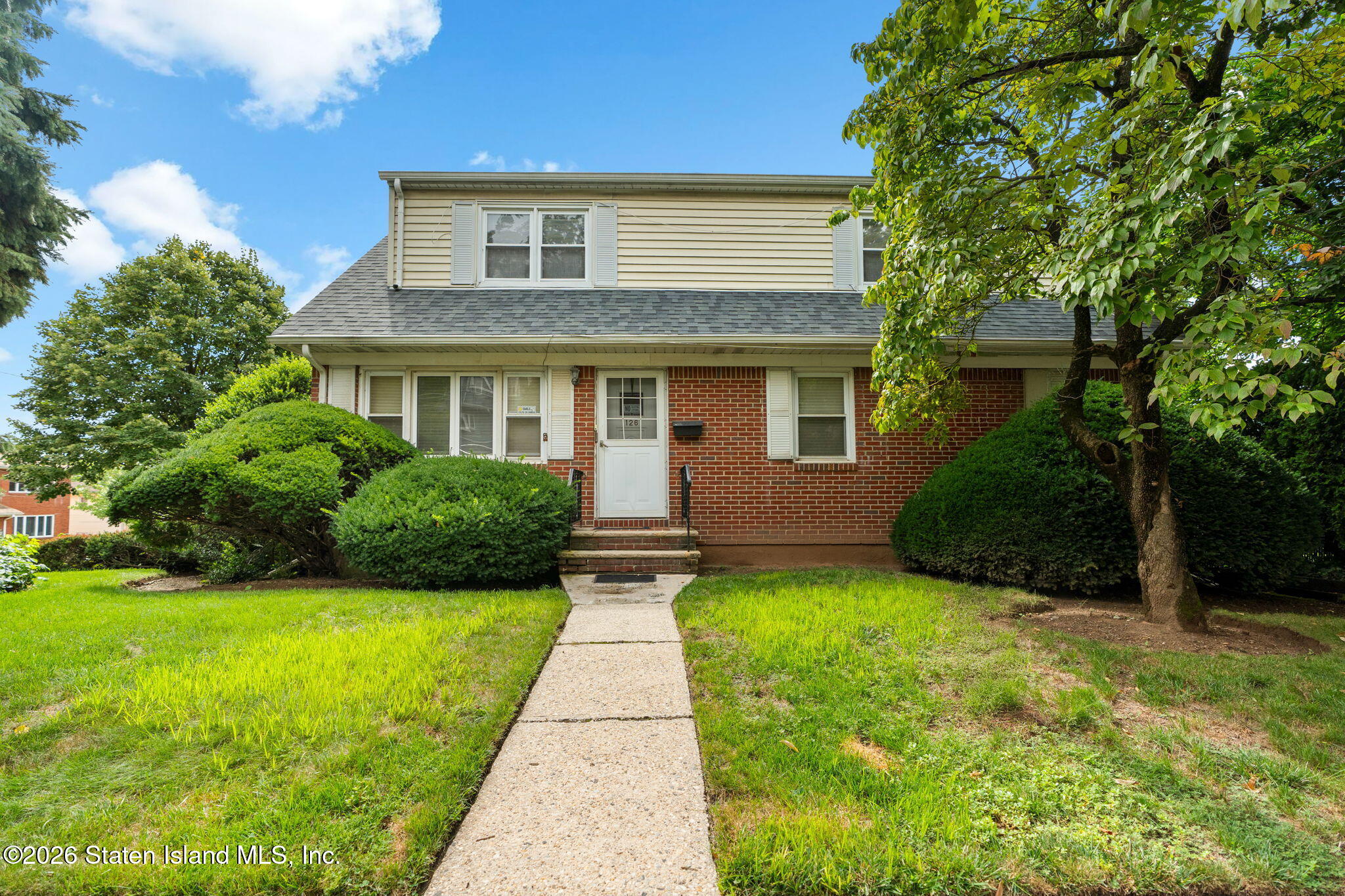 126 Grand Ave, Staten Island, NY 10301