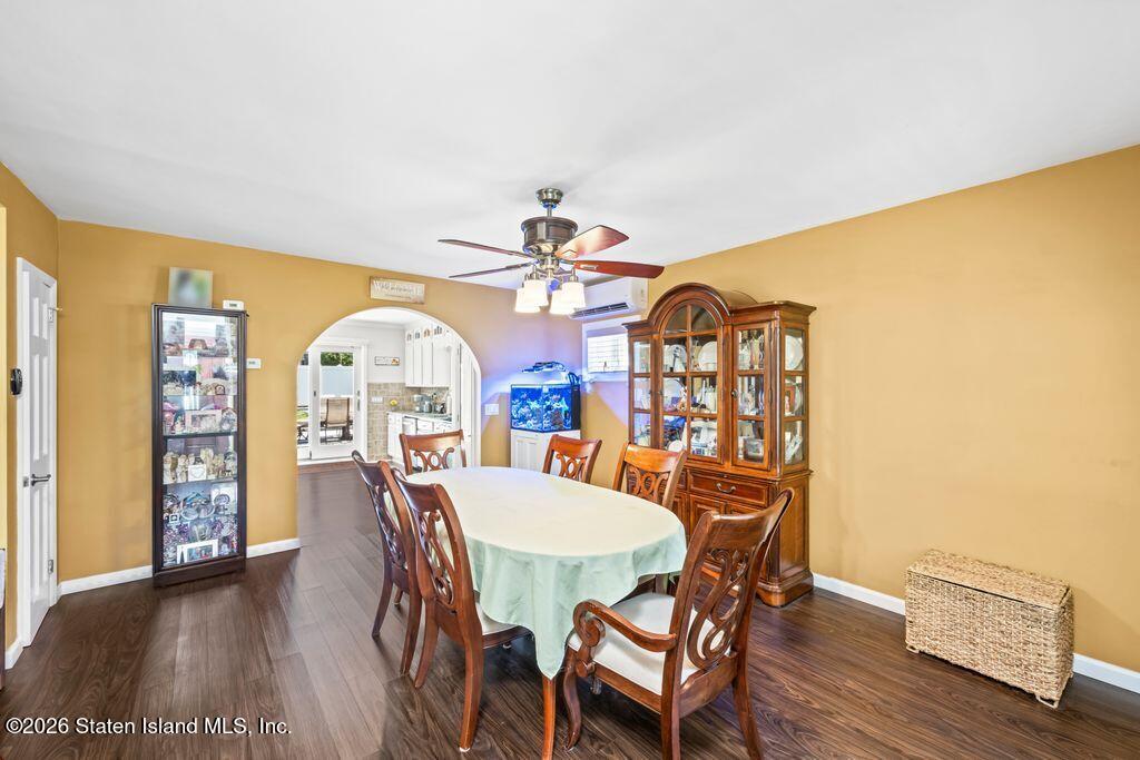 357 Foster Rd, Staten Island, NY 10309 photo