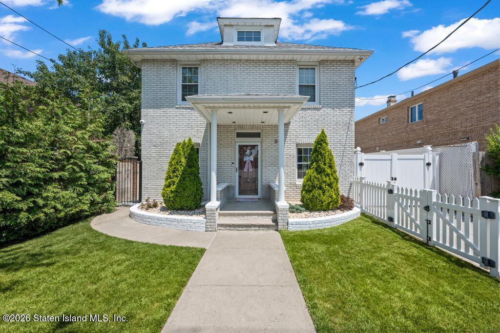 357 Foster Rd, Staten Island, NY 10309 photo
