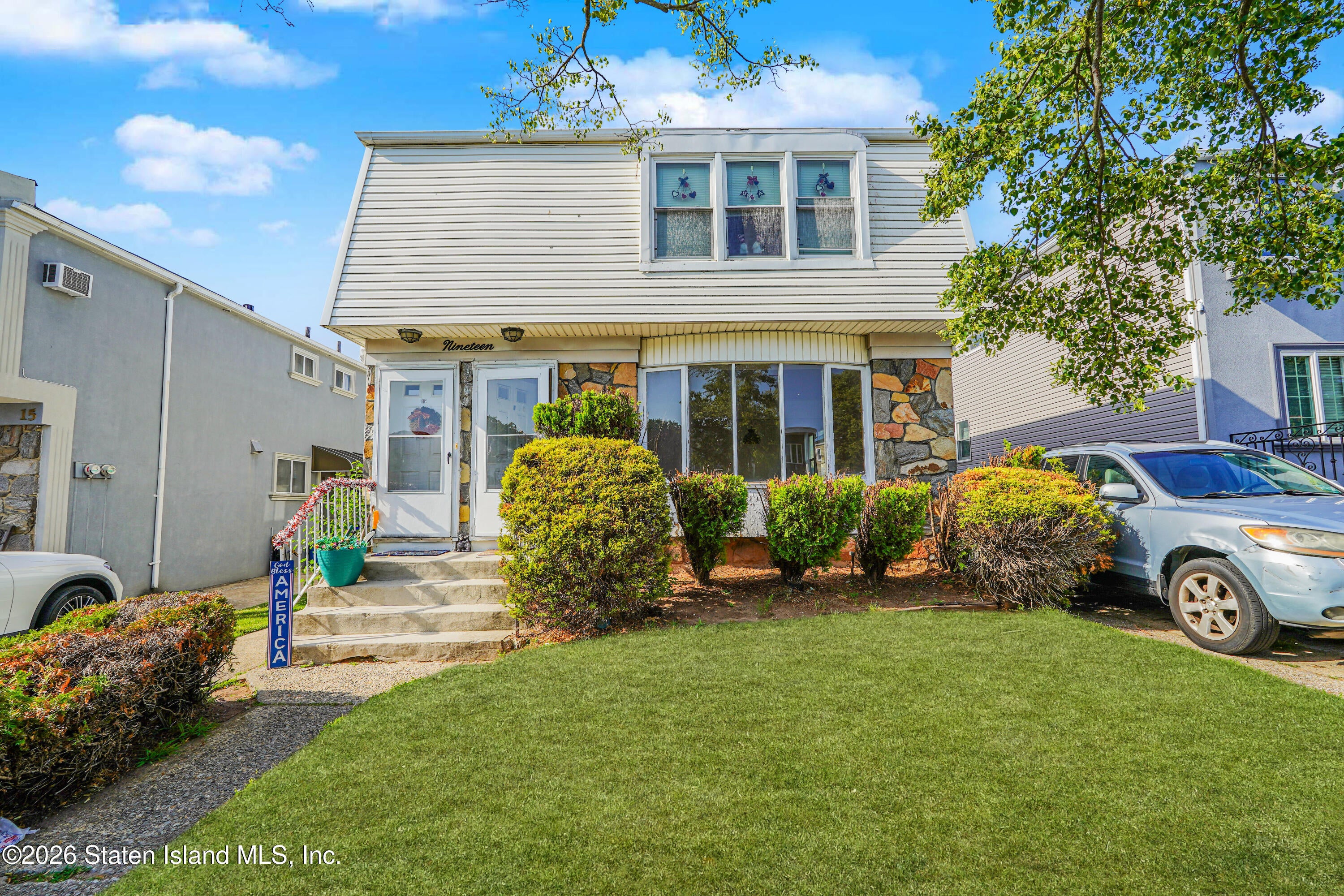 19 Rockville Ave, Staten Island, NY 10314