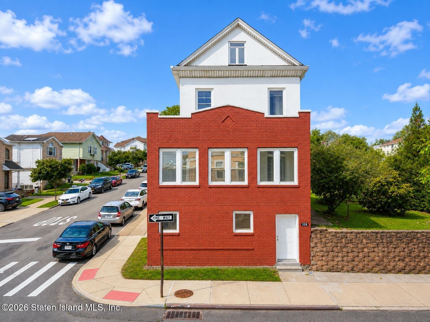 320 Clifton Ave, Staten Island, NY 10305