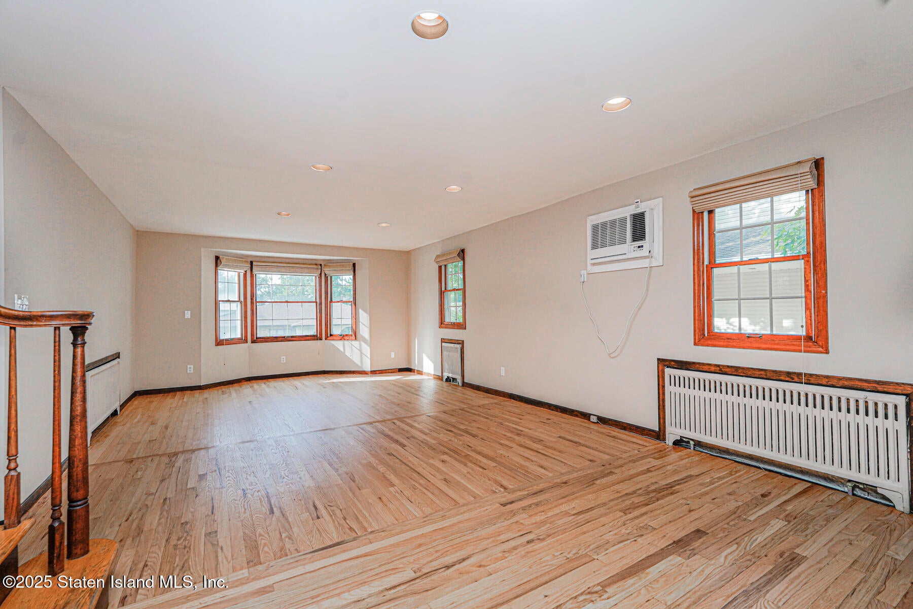 97 Kinghorn St, Staten Island, NY 10312 photo