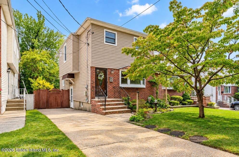 382 Elverton Ave, Staten Island, NY 10308