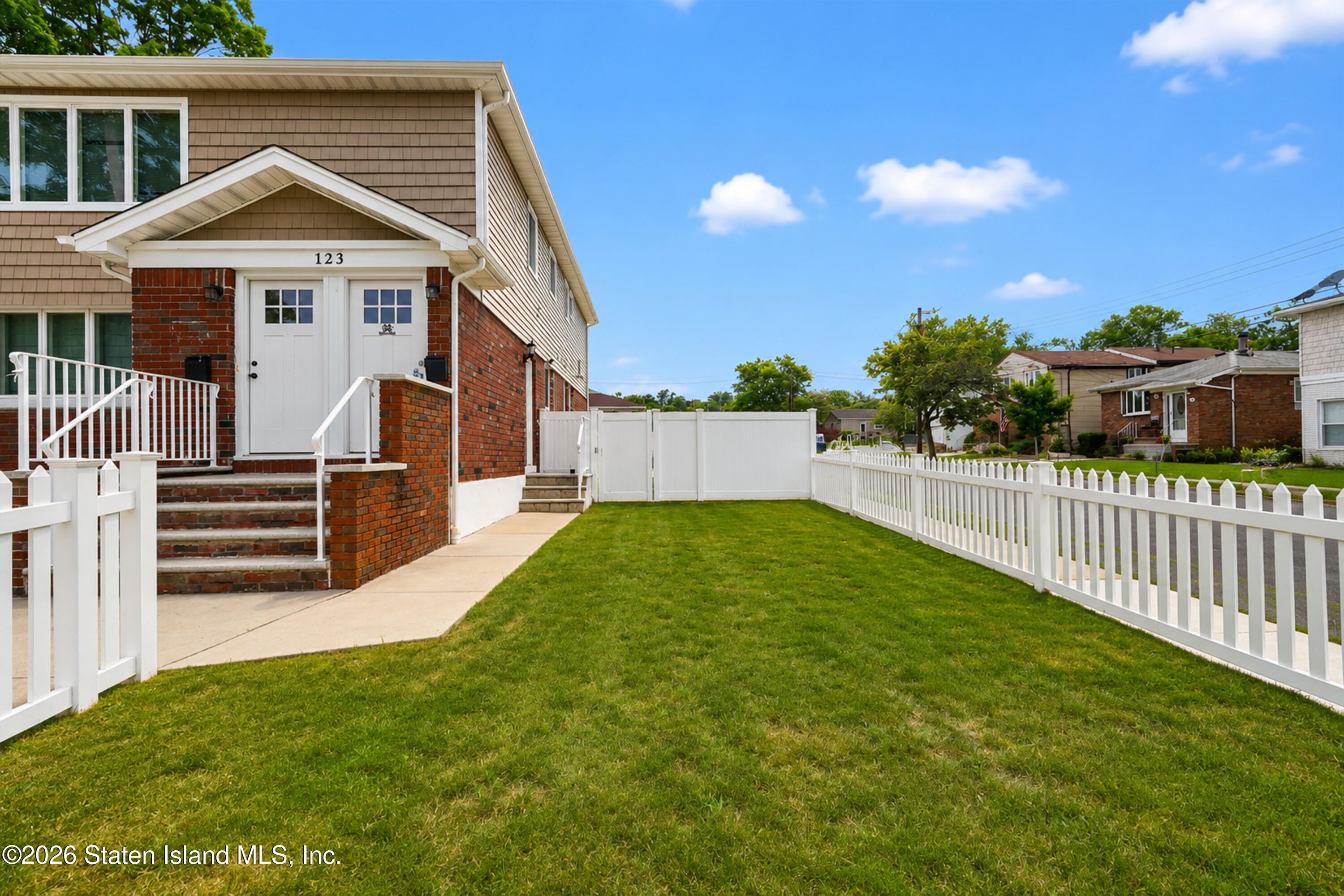 123 Hooper Ave, Staten Island, NY 10306 photo