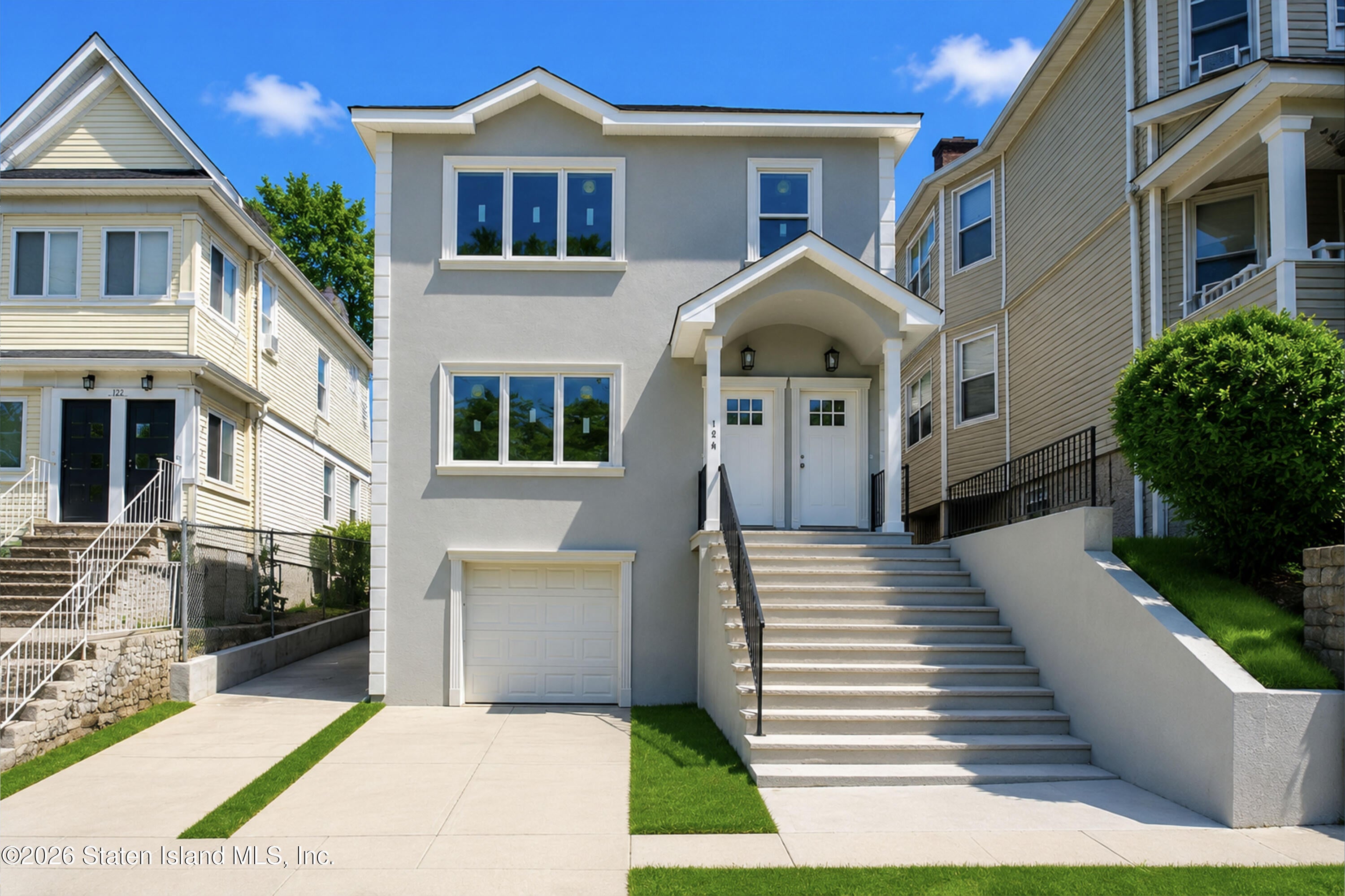 124 Castleton Ave, Staten Island, NY 10301