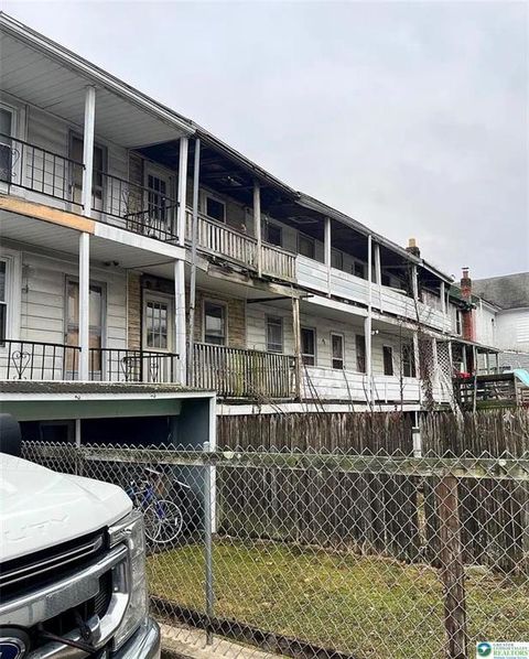 Townhouse in Other PA Counties PA 131 W Water Street.jpg