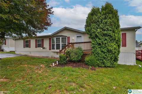 Single Family Residence in Lehigh Township PA 4231 Independence Lane.jpg