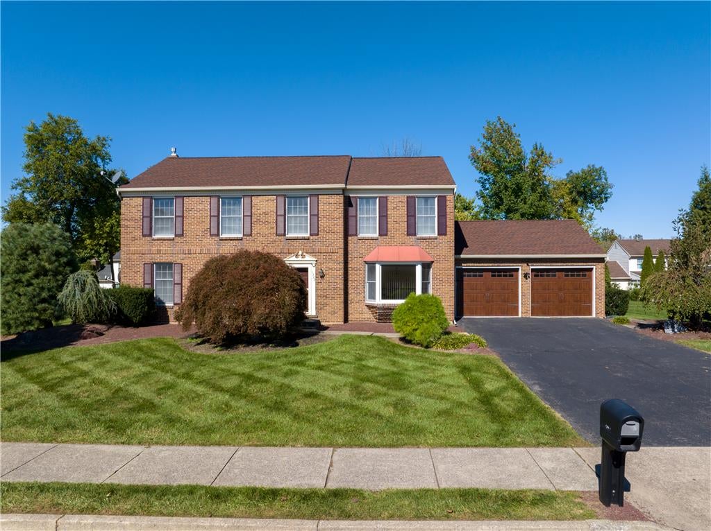 1304 Atlas Ln, Northampton Borough, PA 18067
