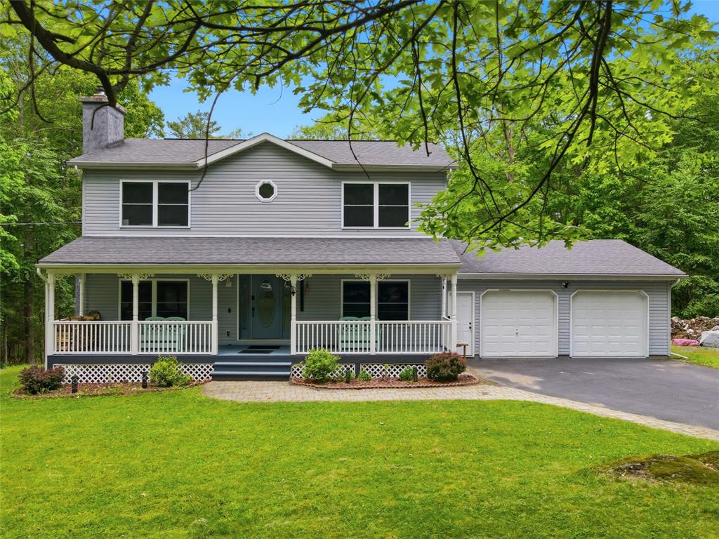 310 Estates Dr, East Stroudsburg, PA 18302