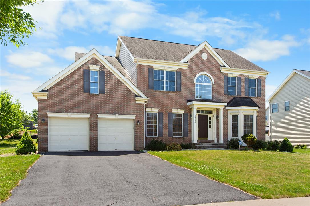 5855 Monocacy Dr, Hanover Twp, PA 18017