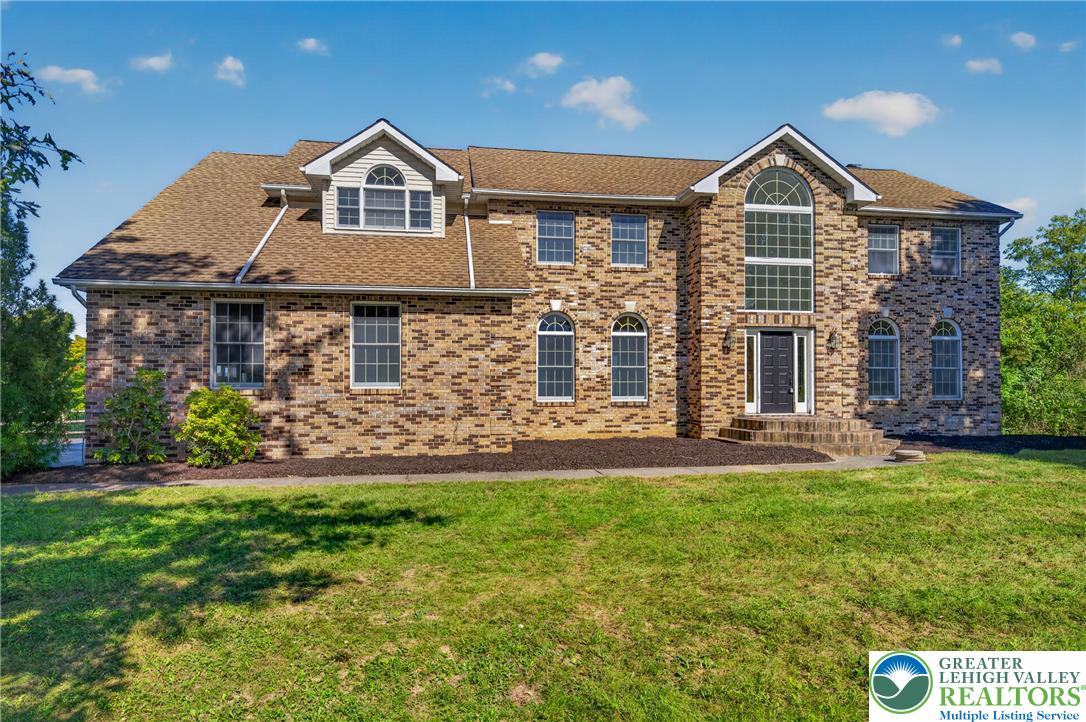 630 Clearfield Rd, Bushkill Twp, PA 18064 photo