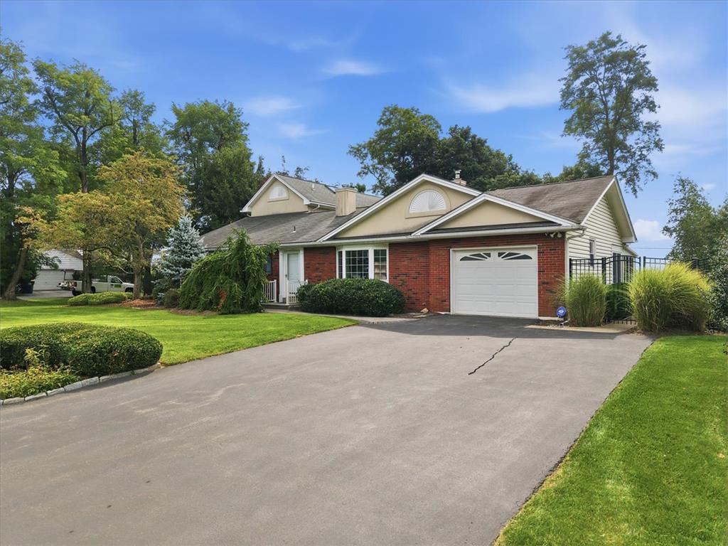 5028 Trexler Rd, North Whitehall Twp, PA 18078 photo