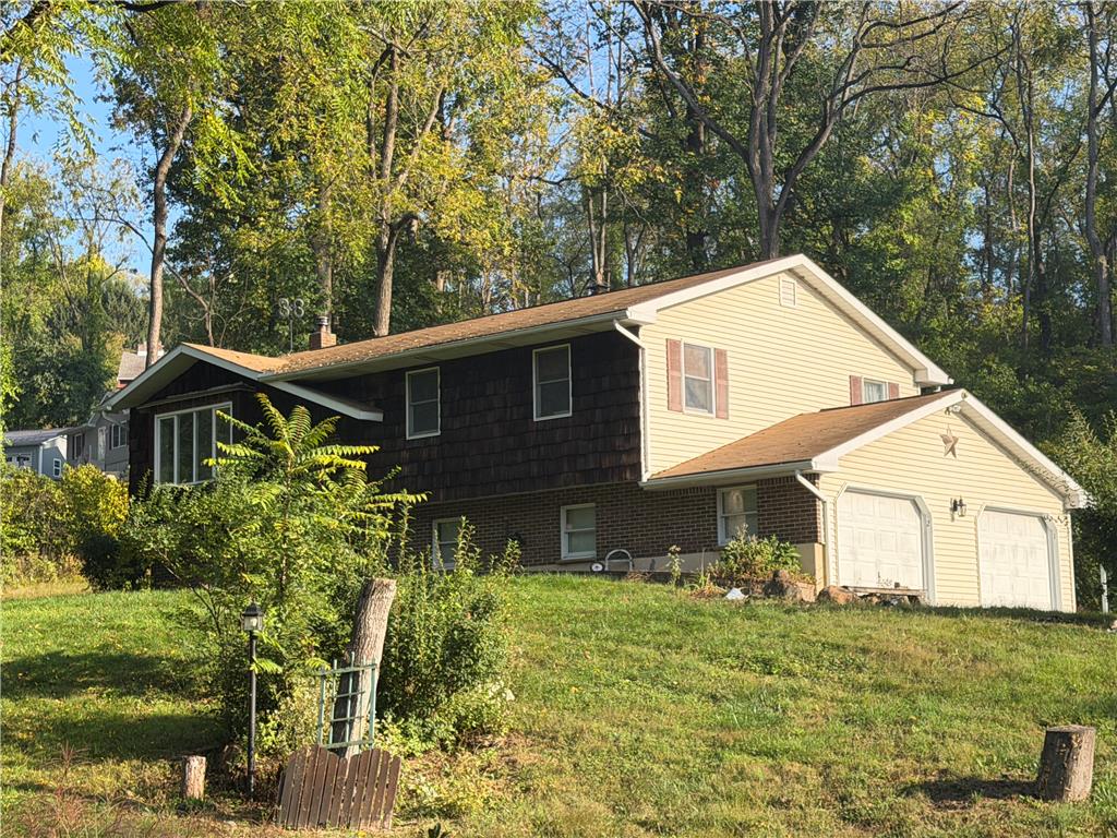 550 Ironwood Rd, Lehigh Twp, PA 18088