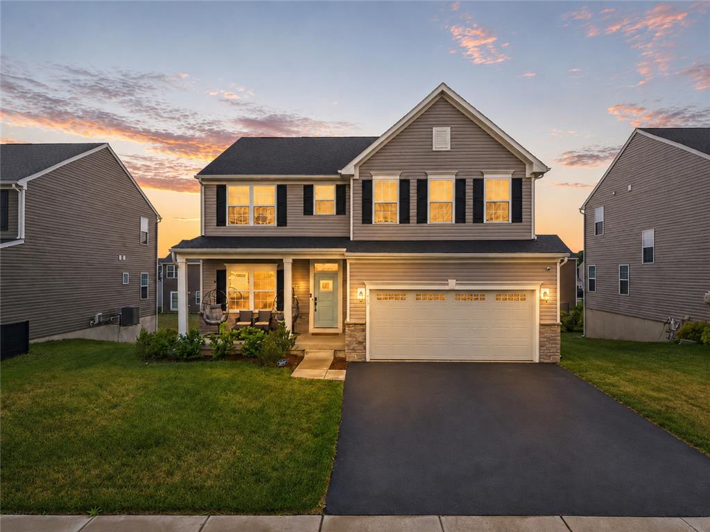 817 Hendon Ln, North Catasauqua Bor, PA 18032