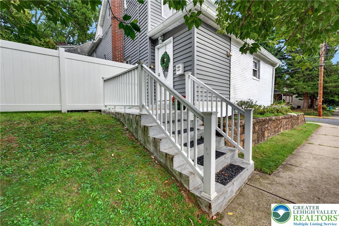 903 Seneca St, Fountain Hill Boro, PA 18015 photo
