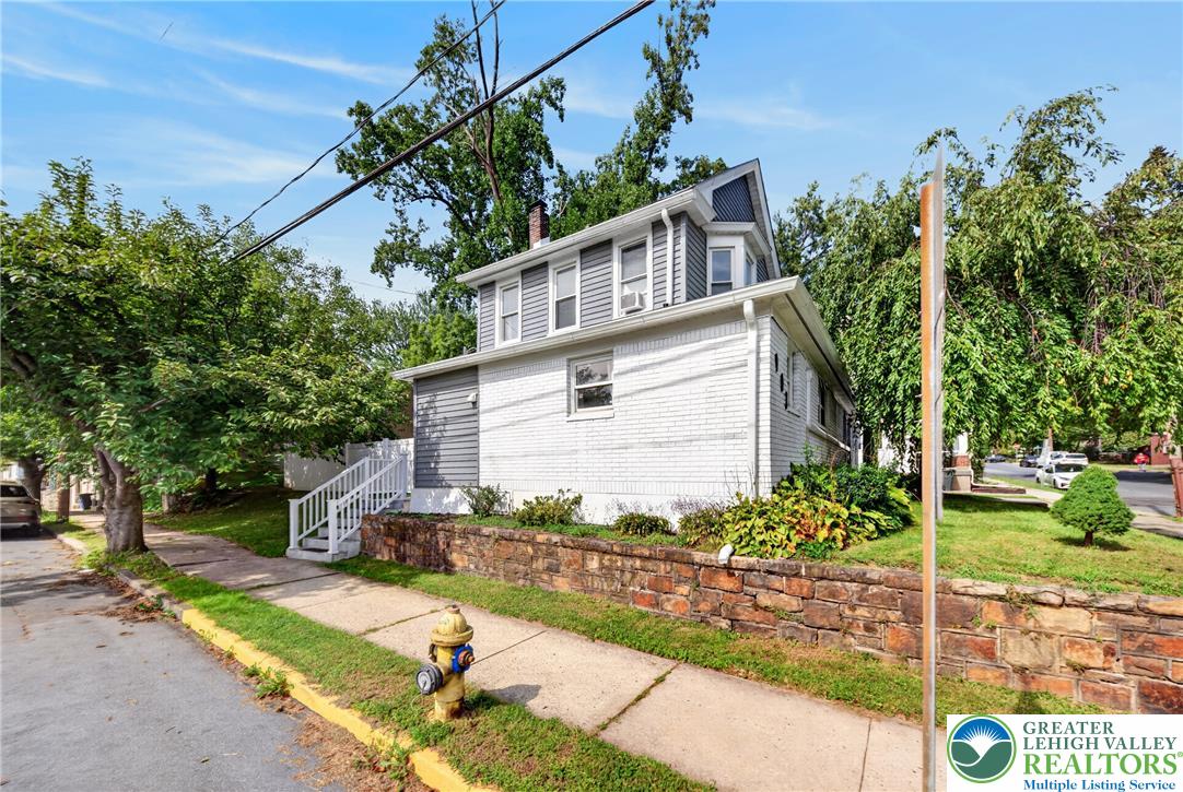 903 Seneca St, Fountain Hill Boro, PA 18015