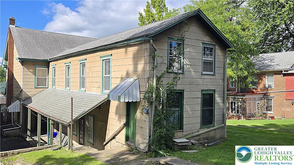 735 Front St, Catasauqua Borough, PA 18032 photo