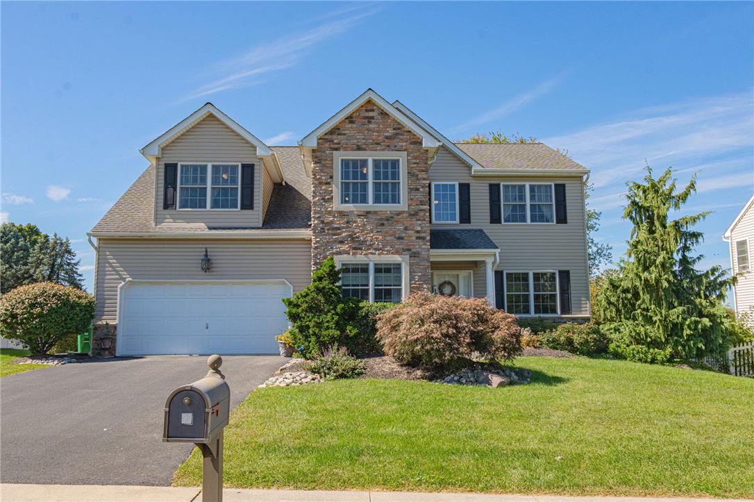 14 N Ridge Ct, Easton, PA 18045 photo