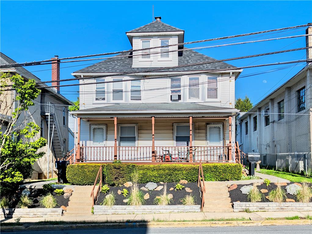 1083 Main St, Hellertown Borough, PA 18055