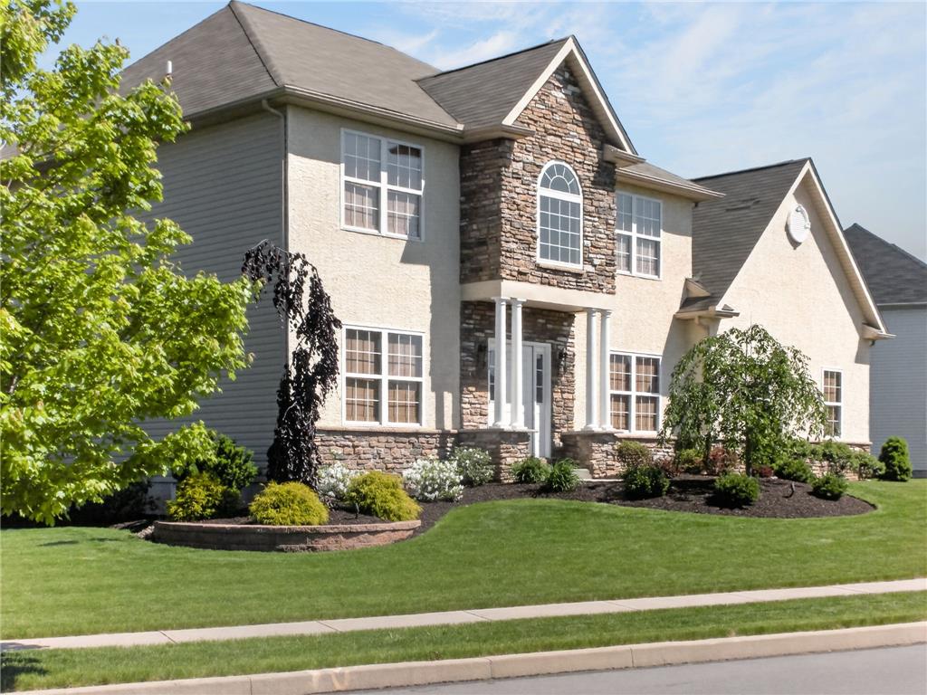 716 Mohican Dr, Easton, PA 18040