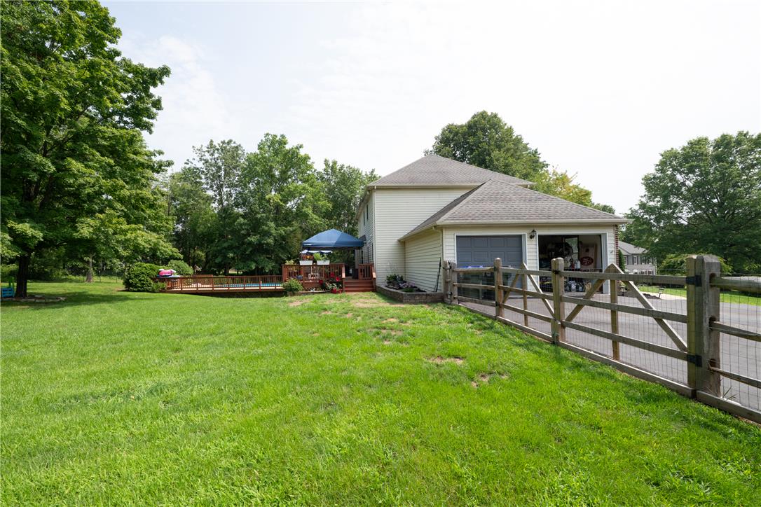 30 Creekside Ct, Douglass Twp, PA 19525 photo