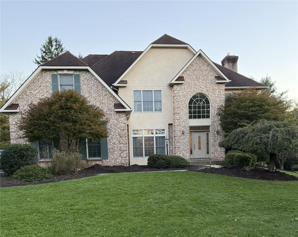 5250 Pineview Dr, Upper Saucon Twp, PA 18034