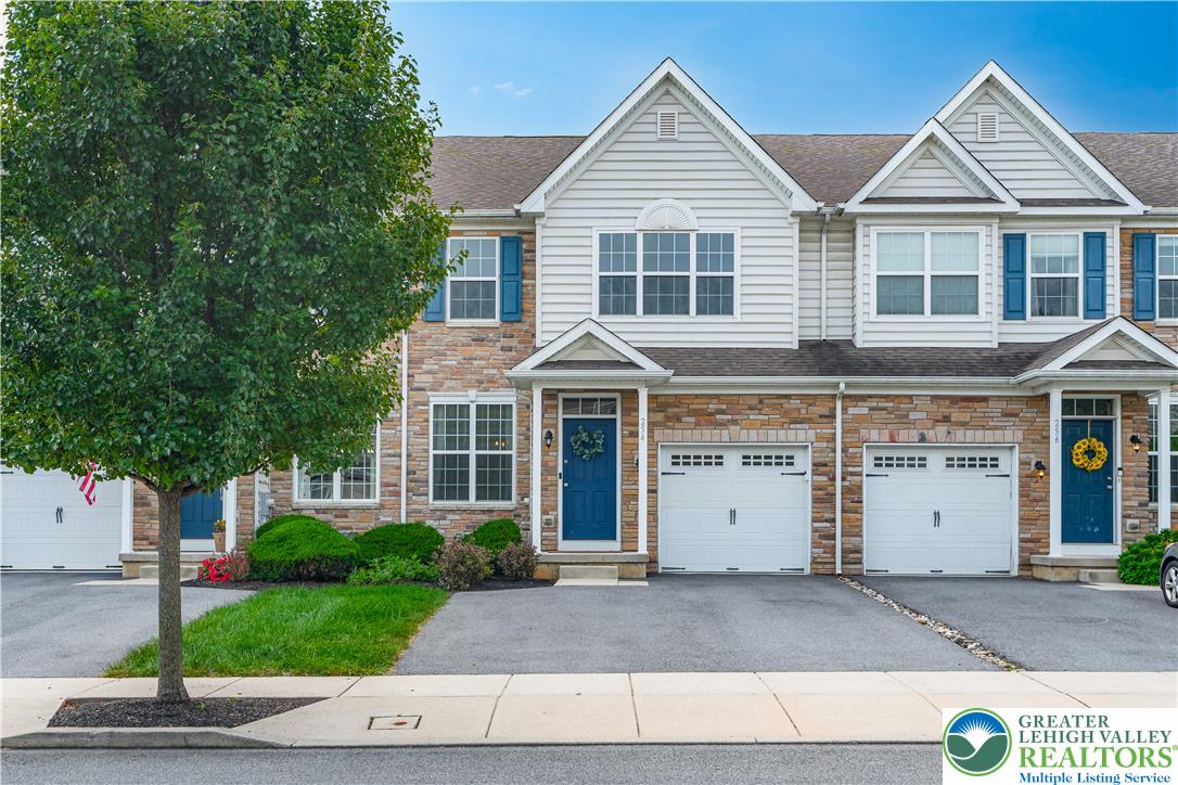 254 Redclover Ln, Upper Macungie Twp, PA 18104