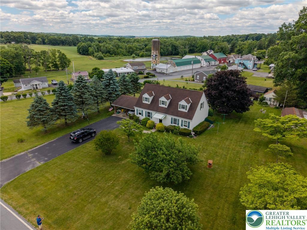 40 Locke Heights Rd, Washington TWP, PA 18013 photo