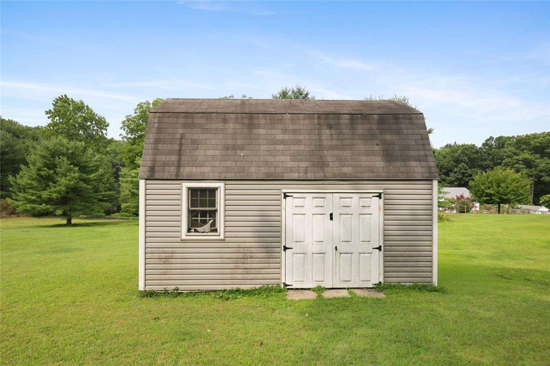 2371 Honeysuckle Rd, Allentown City, PA 18103 photo