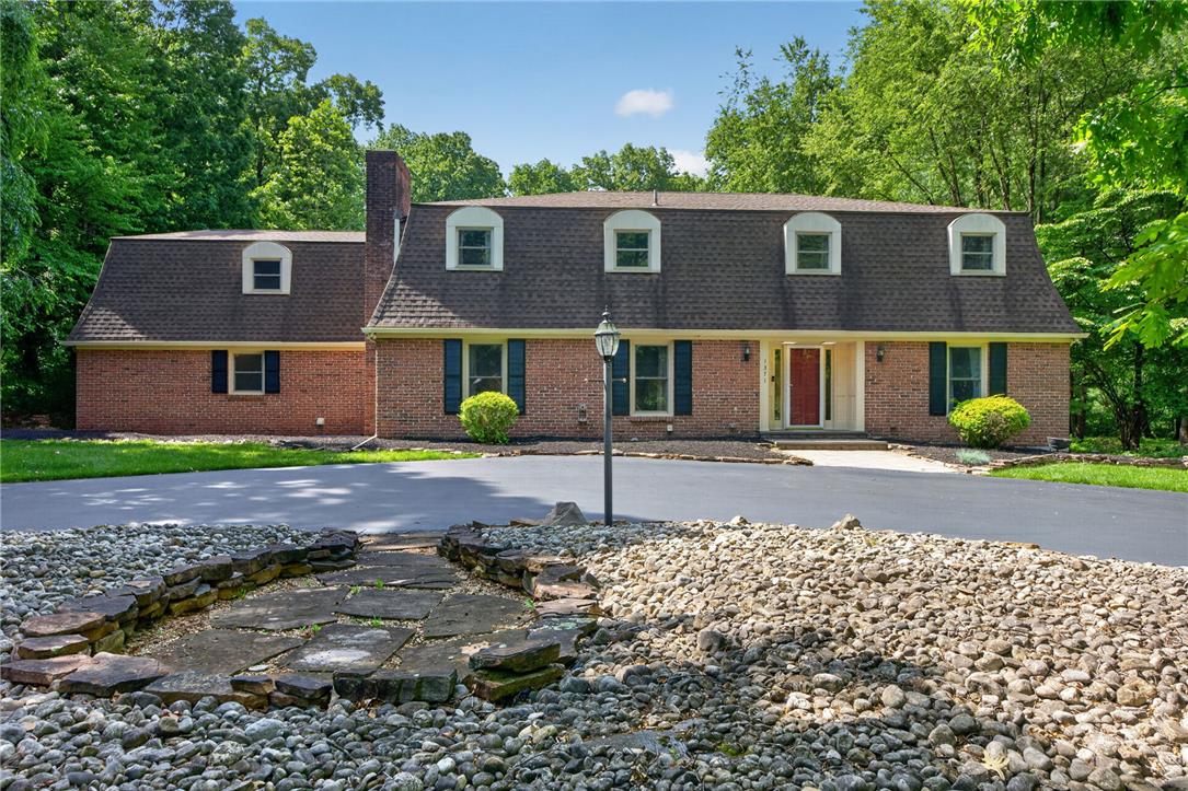 1371 Stoke Park Rd, Hanover Twp, PA 18017