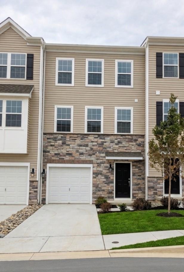8307 Brodie Ct, Upper Macungie Twp, PA 18031