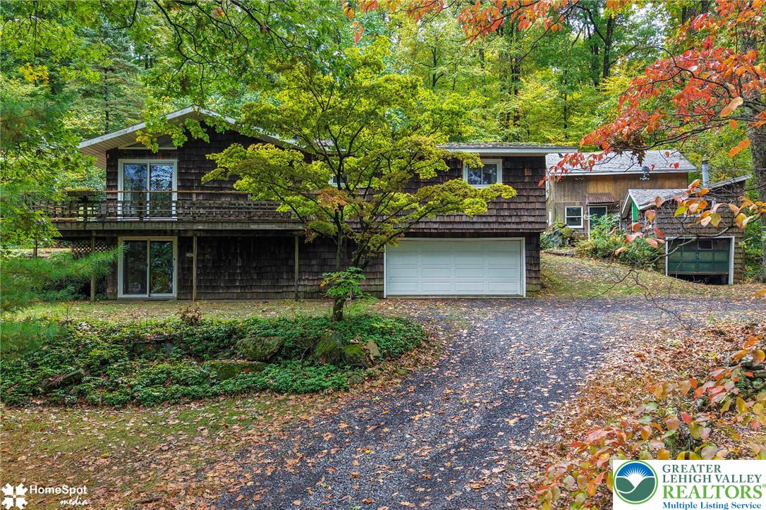 2776 Wassergass Rd, Hellertown Borough, PA 18055 photo