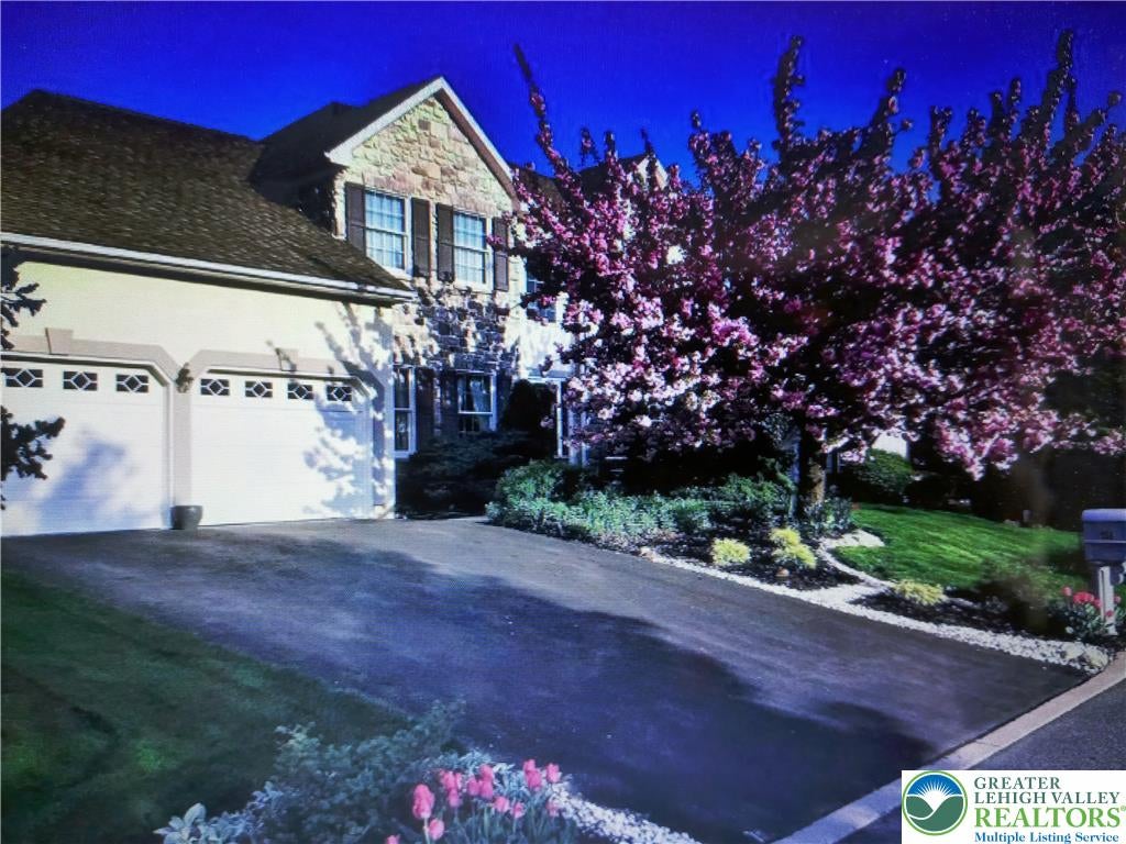 1560 Deer Path Rd, Forks Twp, PA 18040 photo