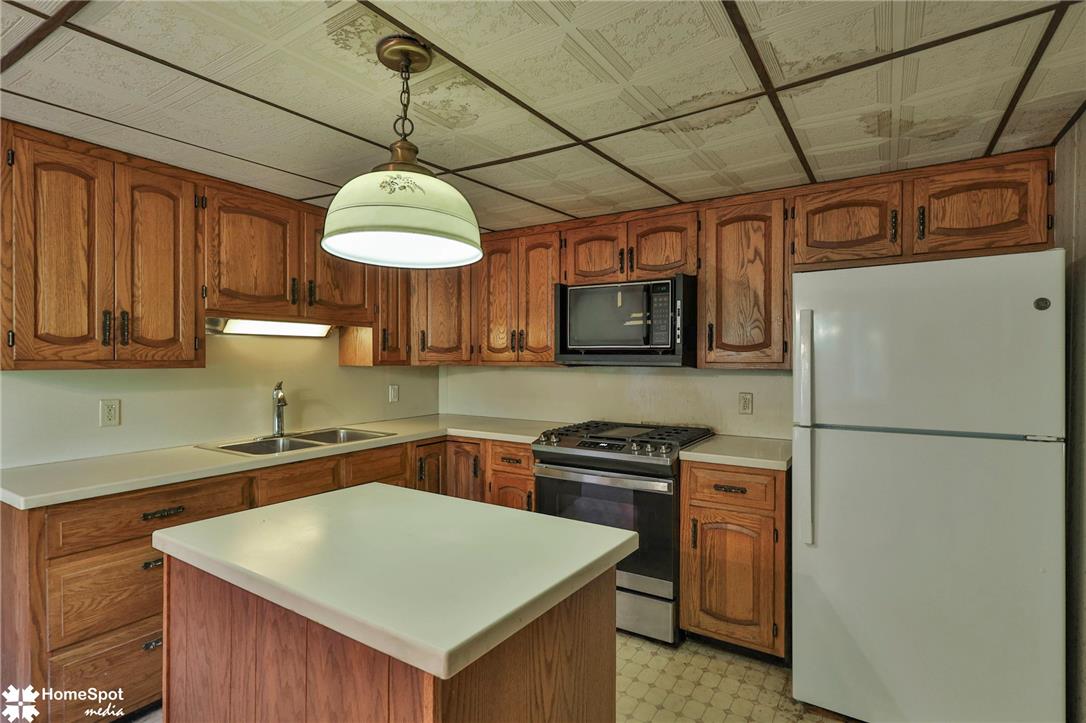 808 Engler Rd, Plainfield Twp, PA 18064 photo