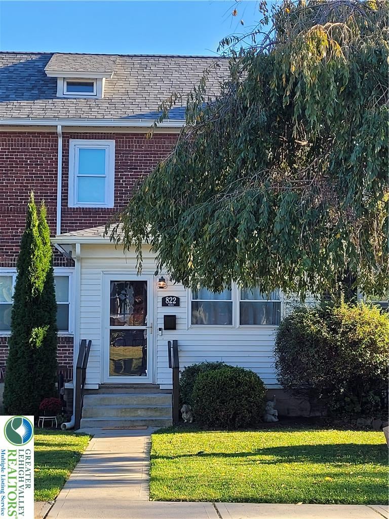 822 Media St, Bethlehem City, PA 18017 photo