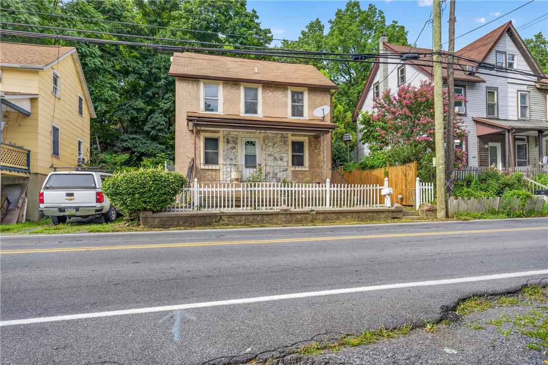 1291 Seidersville Rd, Lower Saucon Twp, PA 18015