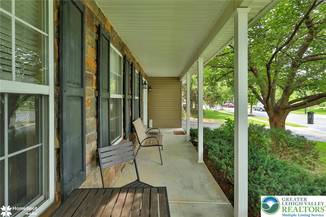 1500 Windmill Ln, Upper Macungie Twp, PA 18031 photo