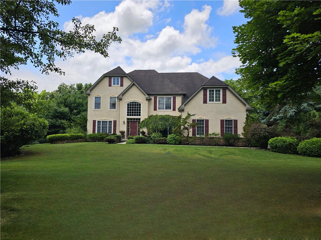 30 Melchor Dr, Williams Twp, PA 18042