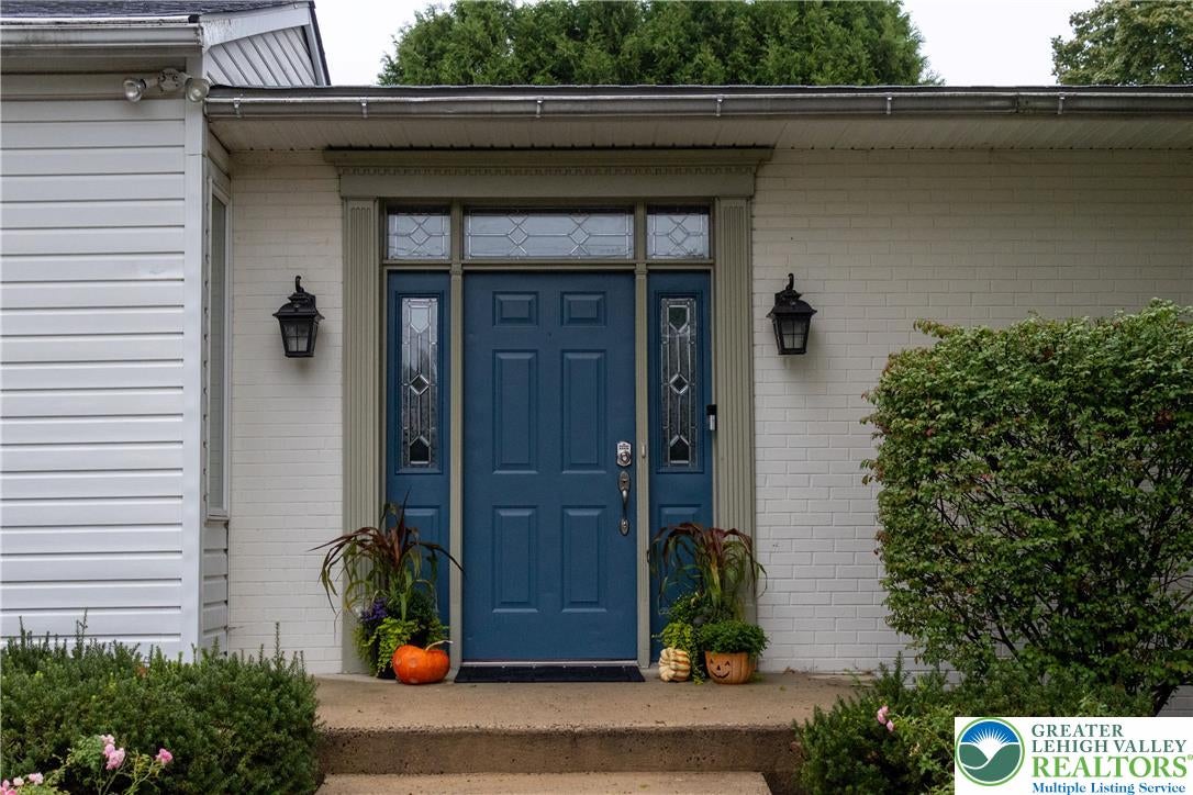 134 S Main St, Coopersburg Borough, PA 18036 photo