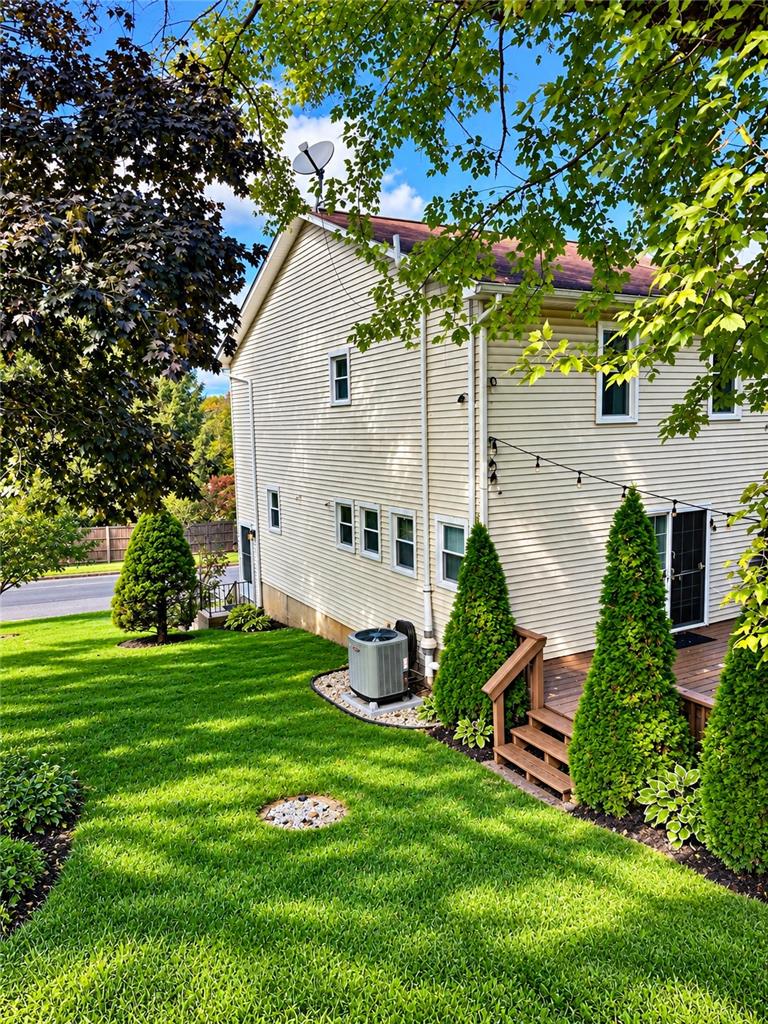 68 Highlands Blvd, Easton, PA 18042 photo