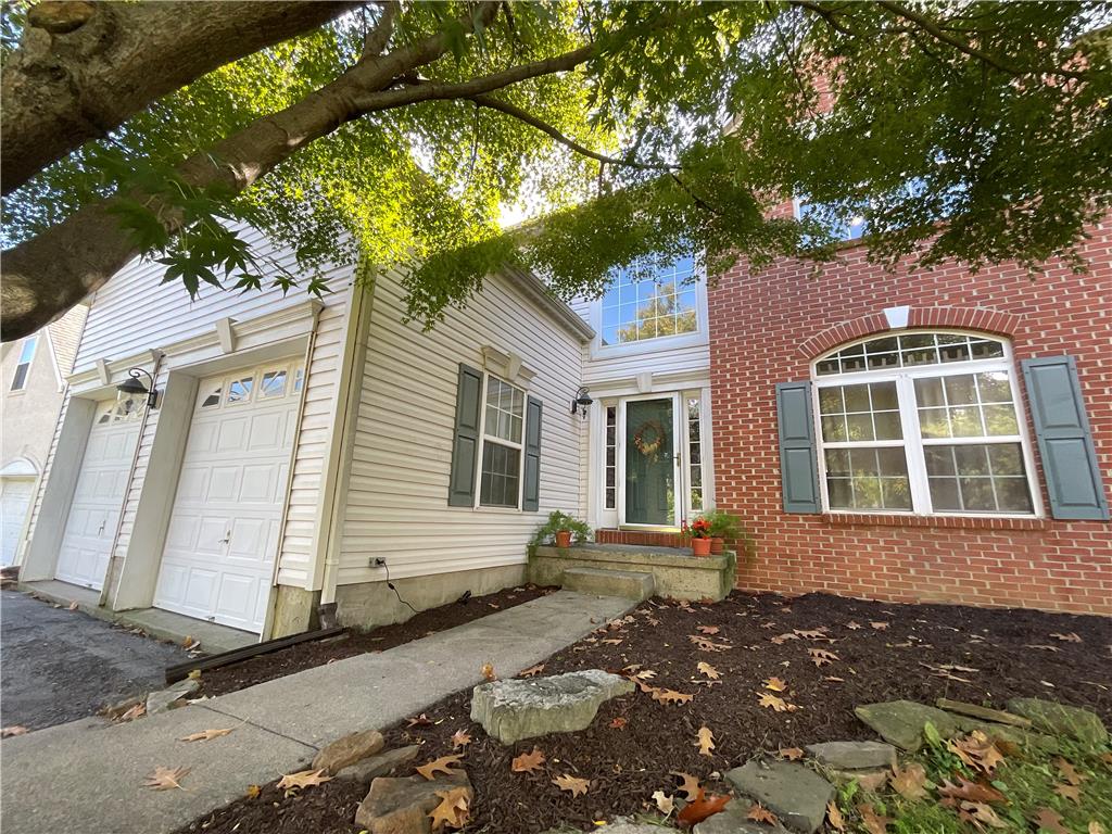 6716 Iroquois Trl, Upper Macungie Twp, PA 18104 photo