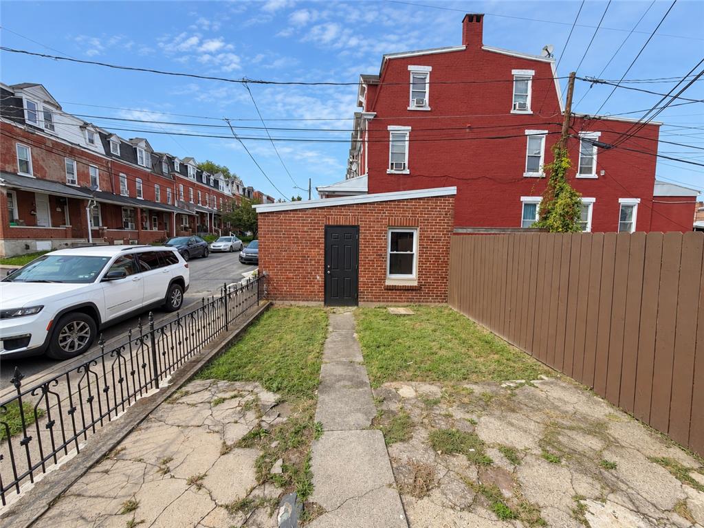 437 W Allen St, Allentown City, PA 18102 photo