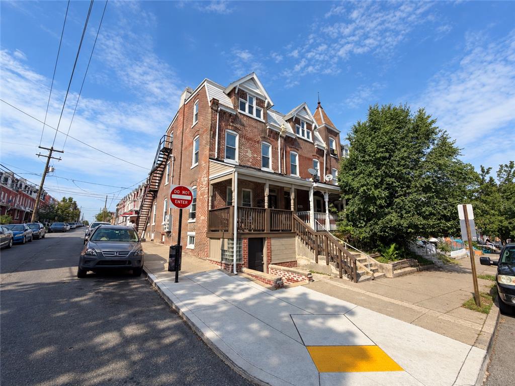437 W Allen St, Allentown City, PA 18102 photo